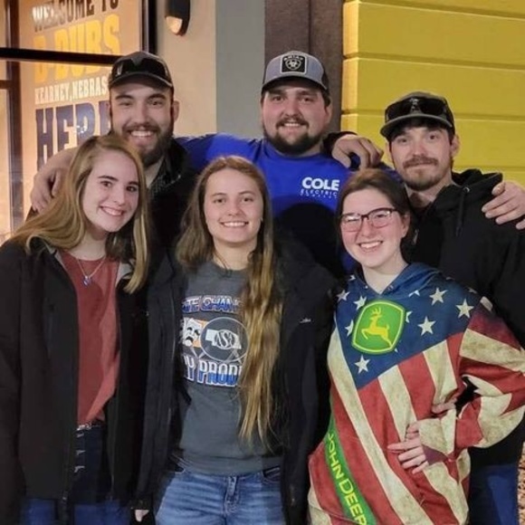 Meet your Posher, Alexandra - Picture 1 of 1